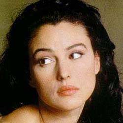 Monica Bellucci : labbra naturali